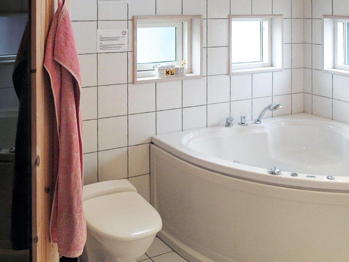 10 Person Holiday Home In Idestrup Bøtø By Zewnętrze zdjęcie